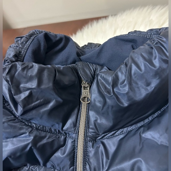 Lululemon Size 6 Down For A Run Vest Inkwell Blue Goose Down Zip Up Quilted - Picture 9 of 16
